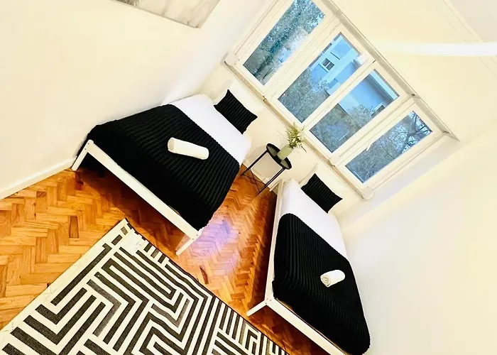 Crespo House Iii Fantastic D